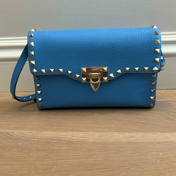 Valentino Garavani Small Rockstud Leather Shoulder Bag in Rare Bright Blue - Picture 2 of 10